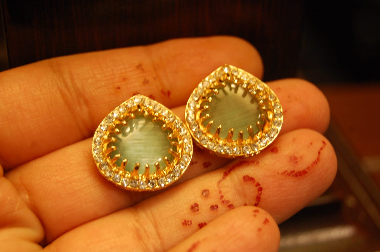 SMALL JADE GREEN EARRINGS WITH ZIRCONS