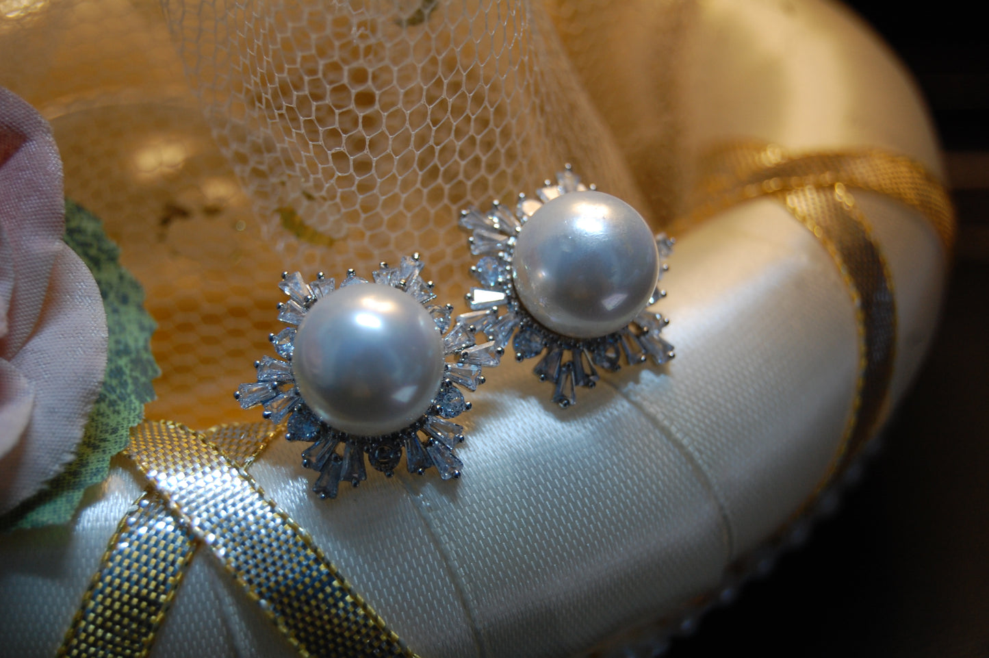 ZIRCON & PEARL EARRINGS