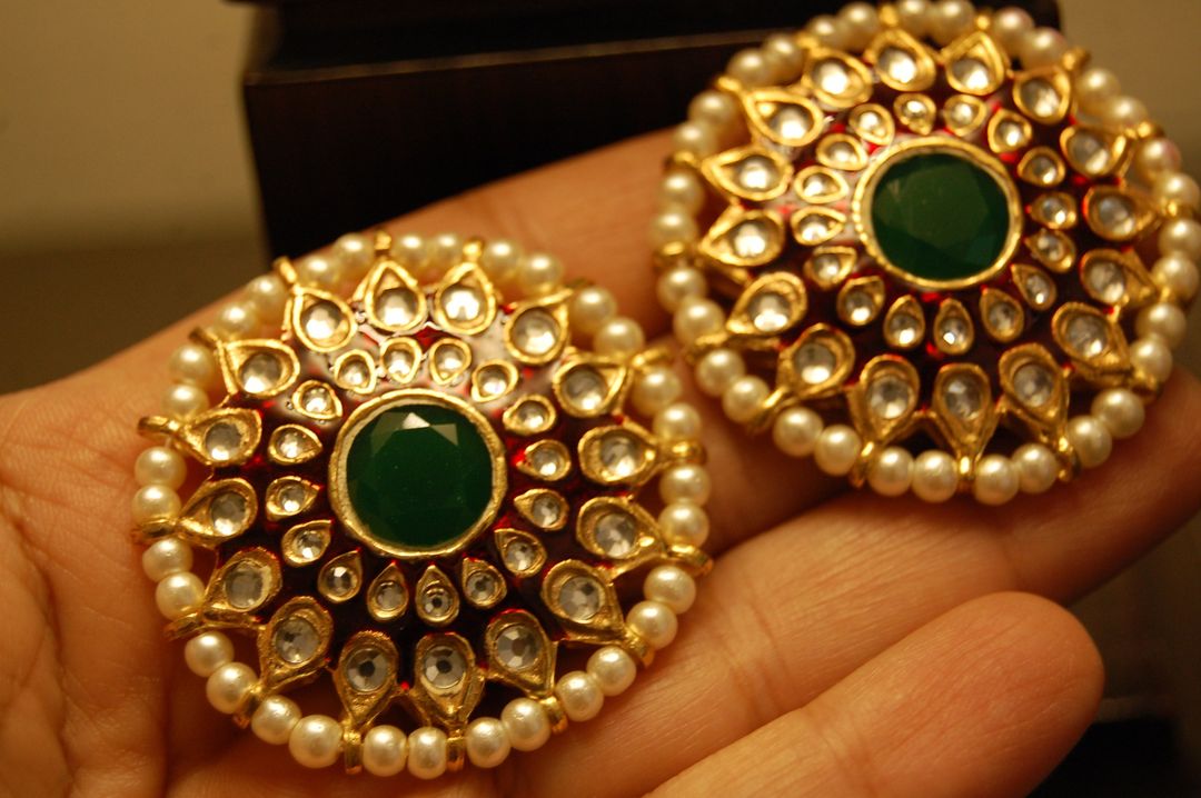 RED MEENA EARRINGS WITH KUNDAN & GREEN STONES