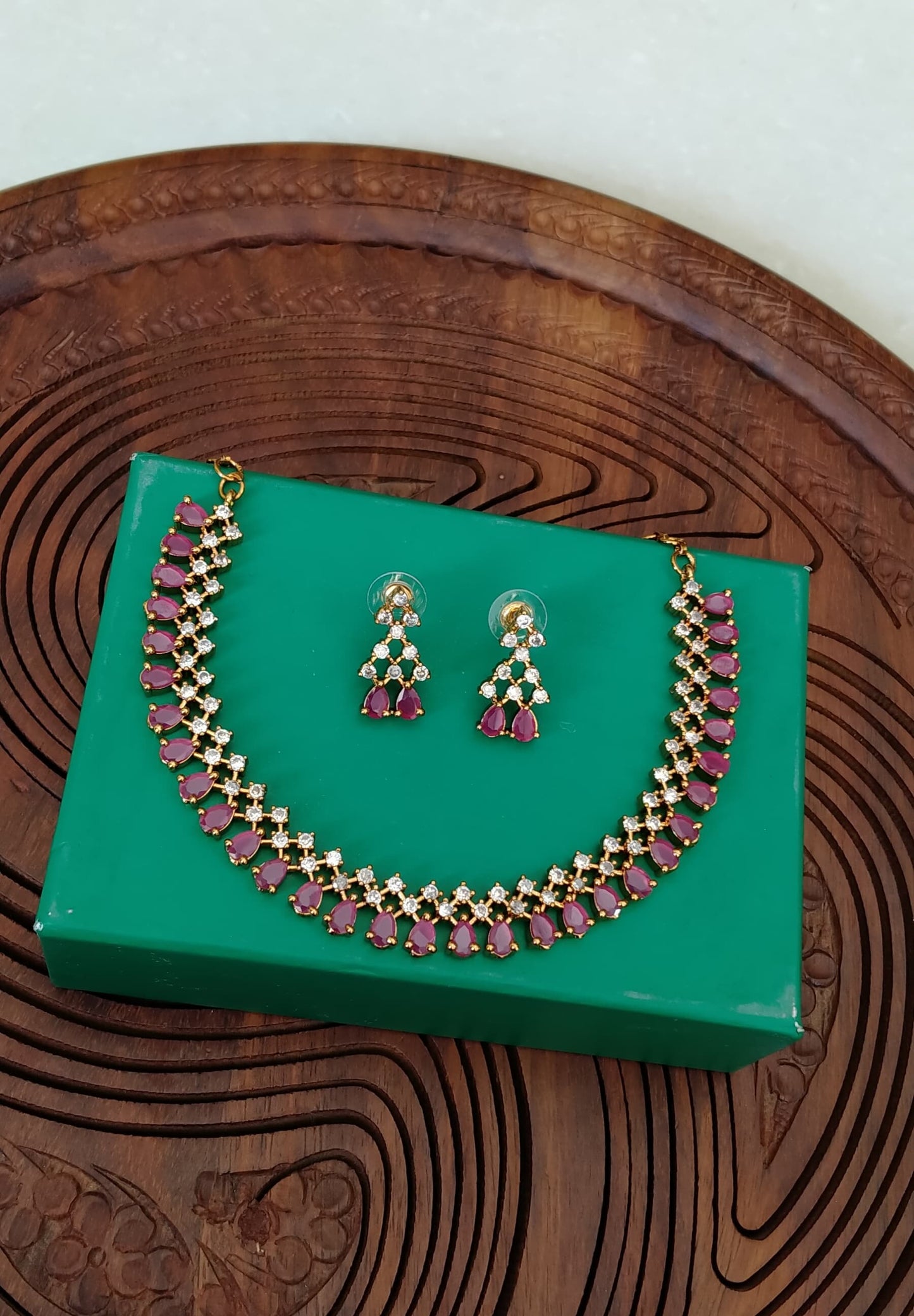 DELICATE RED & ZIRCON SET
