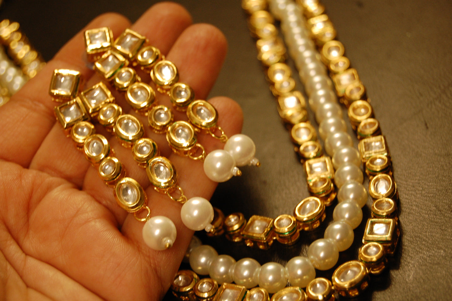 KUNDAN & PEARLS MALA SET
