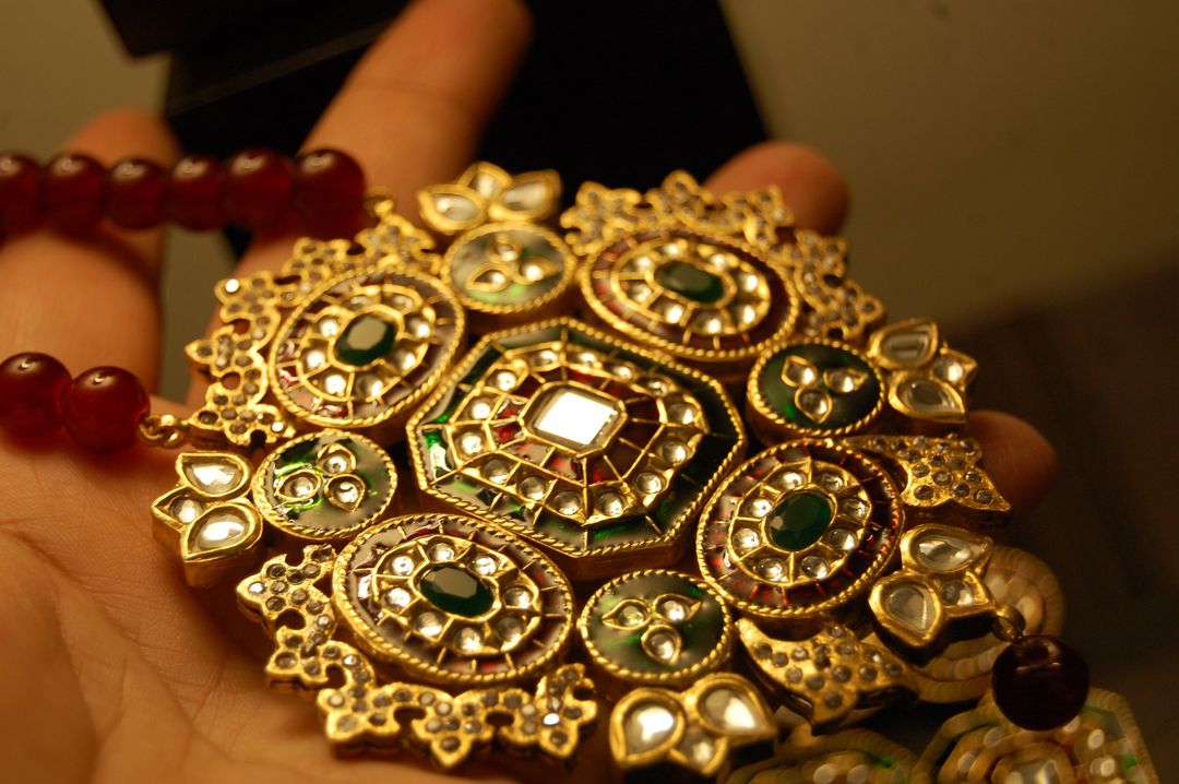 TRADITIONAL MEENA & KUNDAN MALA SET IN RED & GREEN
