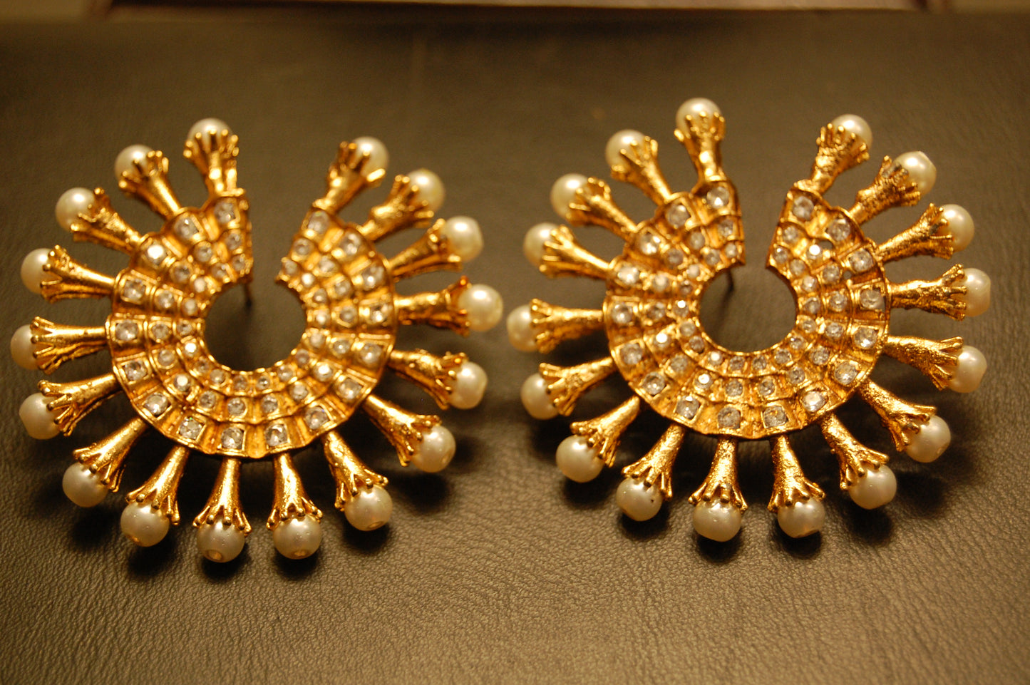 TRENDY EARRINGS IN ZIRCONS & PEARLS