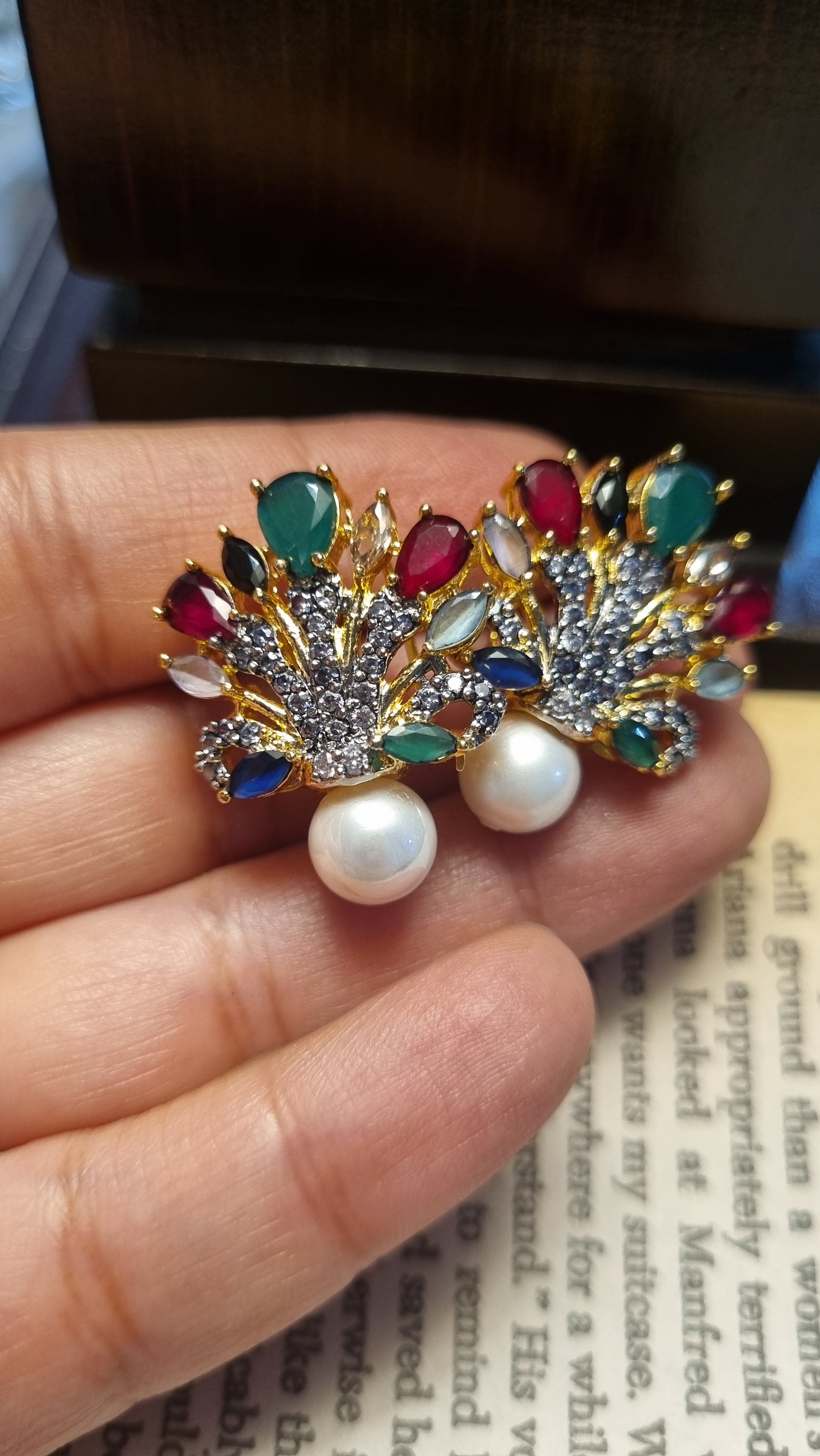 MULTI EARRINGS WITH PEARLS