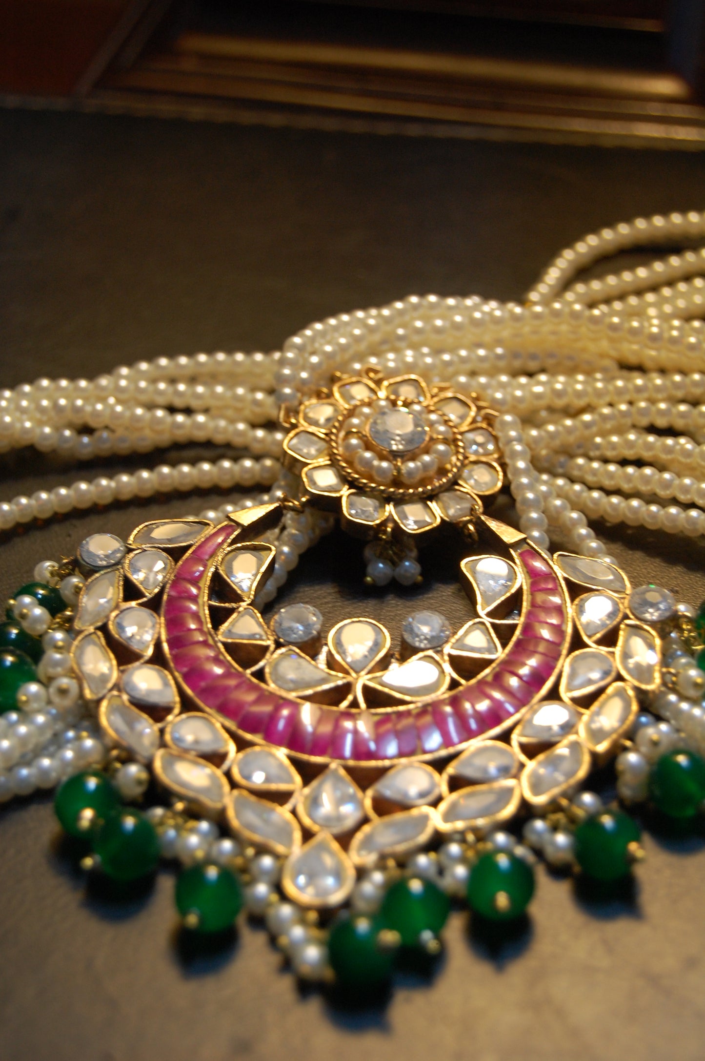 ELEGANT KUNDAN MALA IN RED & GREEN IN PEARLS STRING