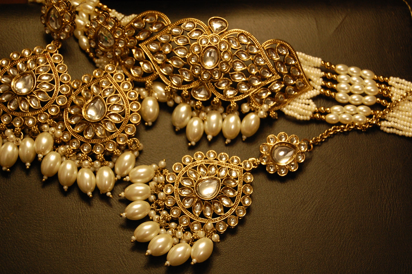 KUNDAN CHOKER SET