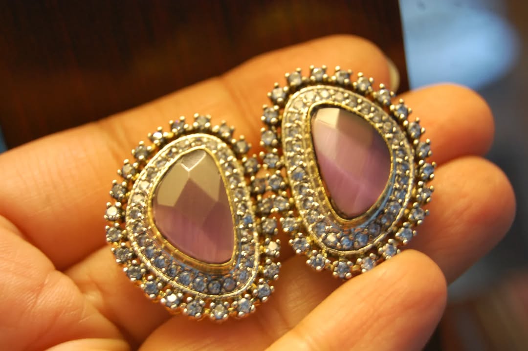 PURPLISH LILAC ZIRCON EARRINGS