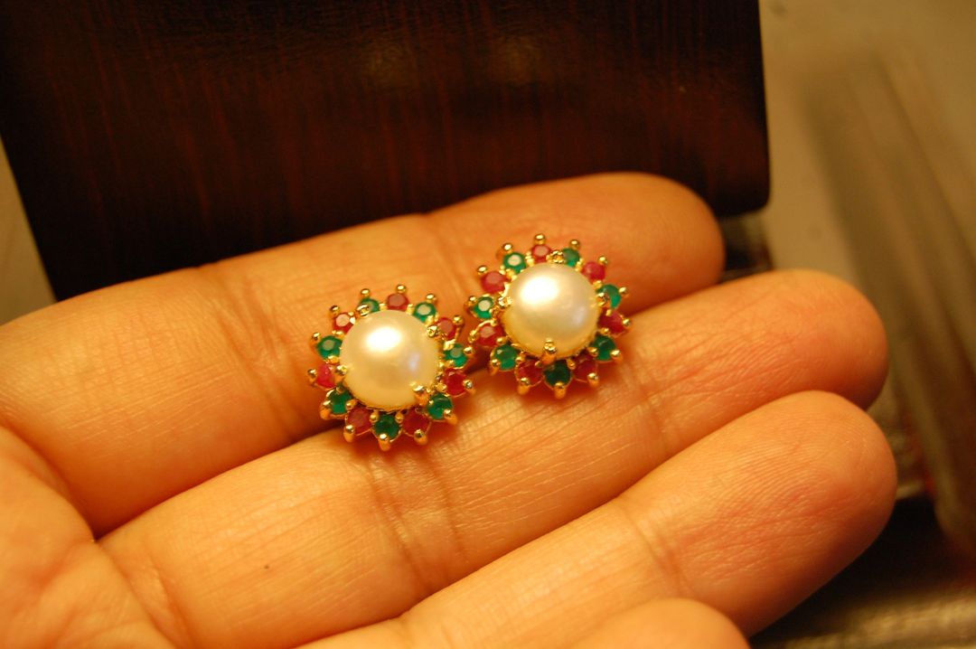 EVERYDAY STUDS IN NAURATAN & PEARLS