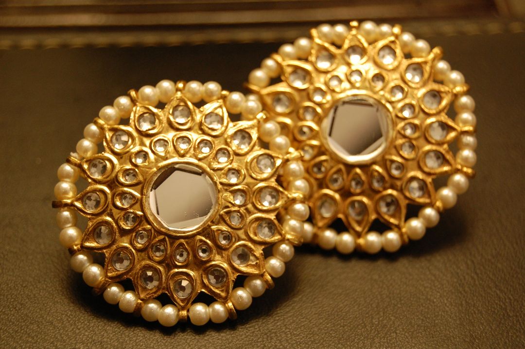 KUNDAN EARRINGS WITH PEARLS