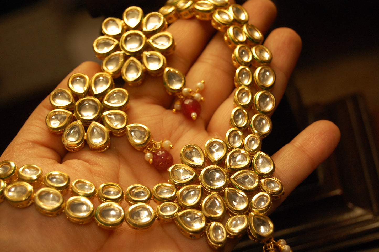 ELEGANT KUNDAN & RED SET
