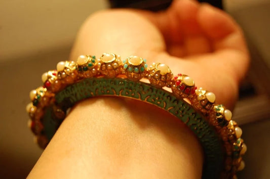 MULTI STONE KARA WITH MEENA