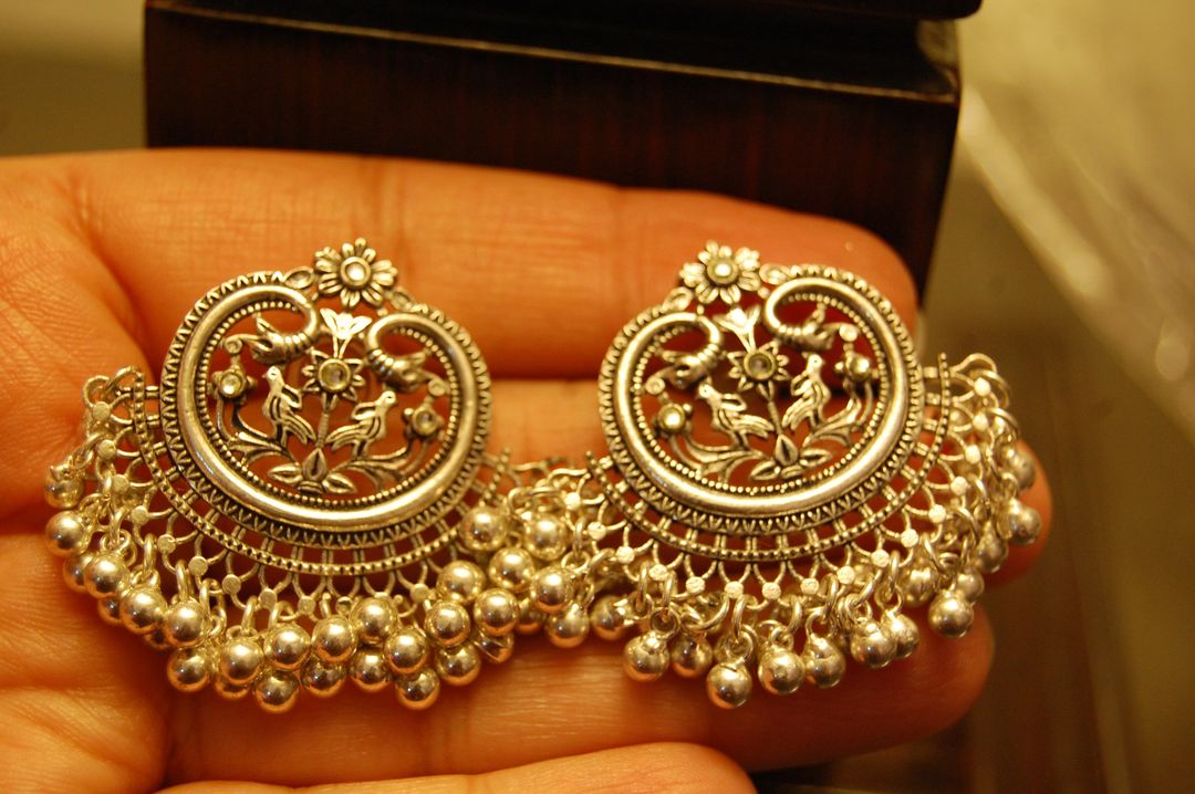 GORGEOUS CHAAND EARRINGS