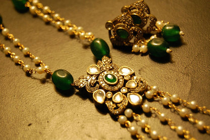 GREEN NECKLACE SET KUNDAN & PEARLS STRING