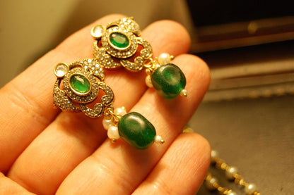 GREEN NECKLACE SET KUNDAN & PEARLS STRING