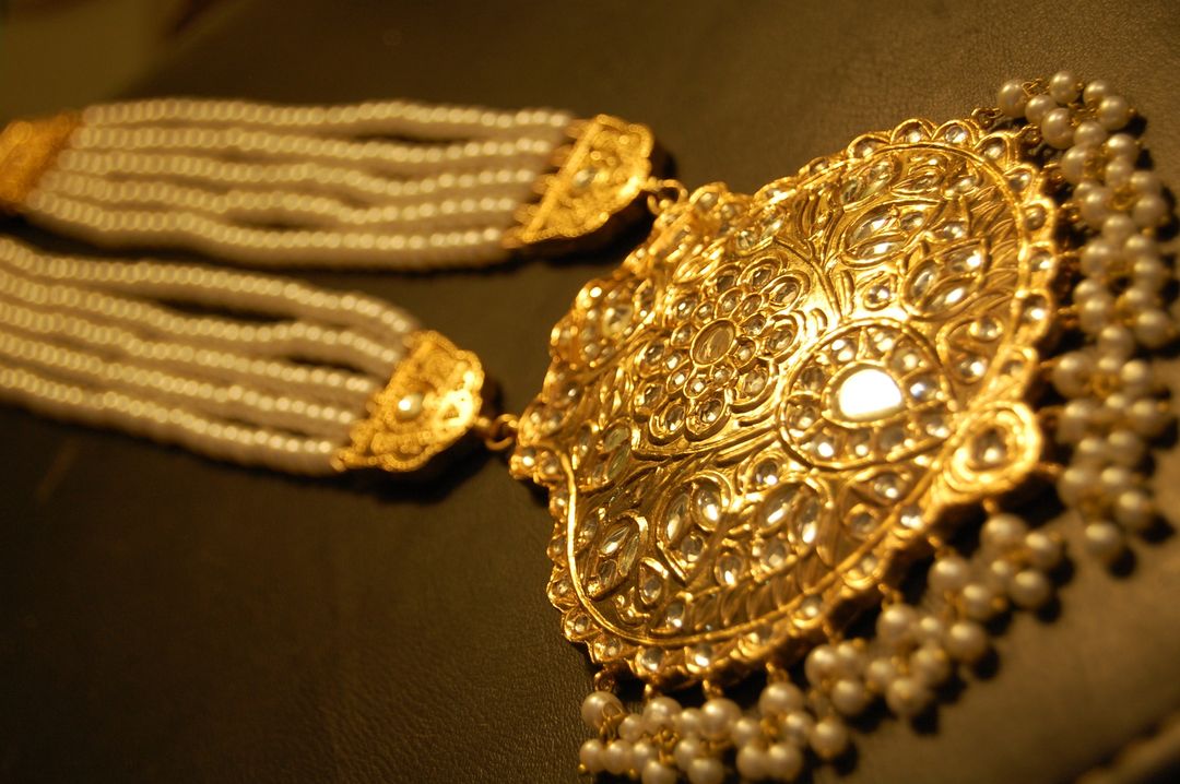 ELEGANT LONG KUNDAN,  PEARLS MALA & EARRINGS SET