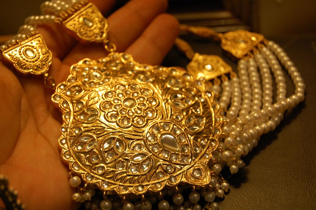 ELEGANT LONG KUNDAN,  PEARLS MALA & EARRINGS SET