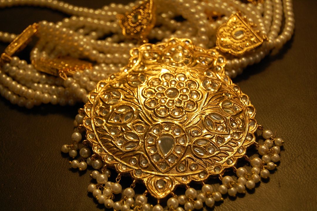 ELEGANT LONG KUNDAN,  PEARLS MALA & EARRINGS SET