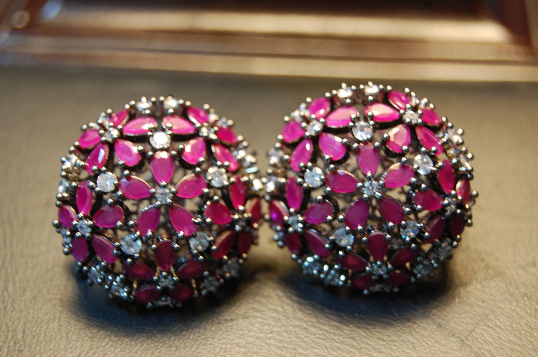 ZIRCON & RED FLORAL EARRINGS