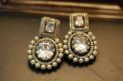 ZIRCON & PEARL EARRINGS