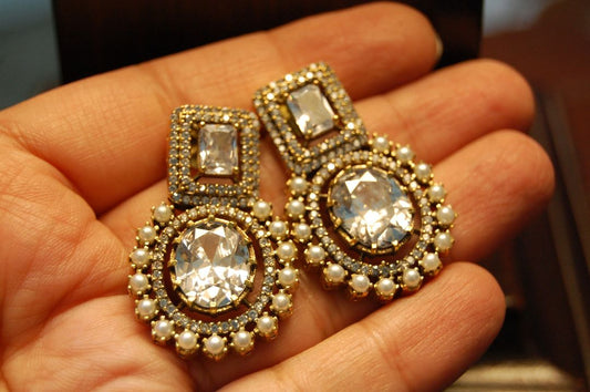 ZIRCON & PEARL EARRINGS