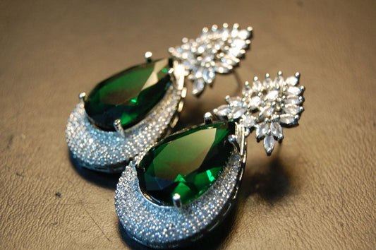 EMERALD GREEN ZIRCON EARRINGS