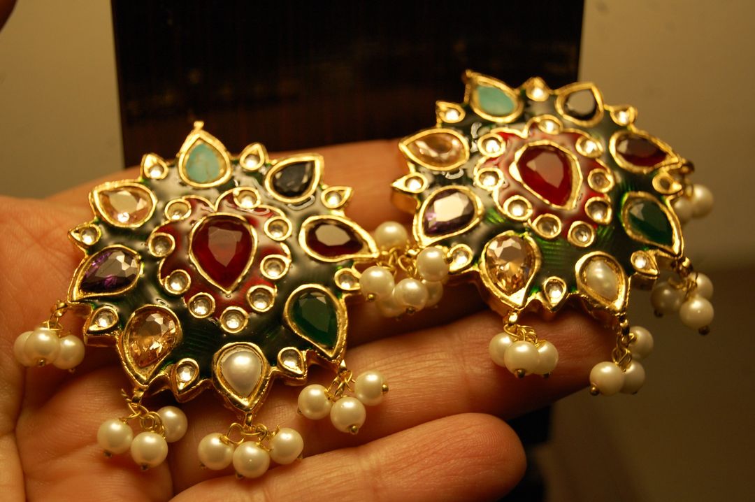 MULTIJEWELLED EARRINGS