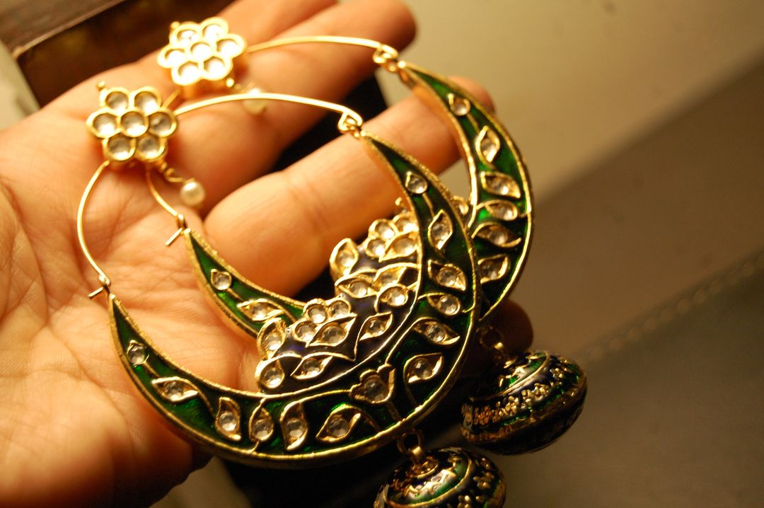 CHAAND BALAS IN CHAMPAGNE & GREEN