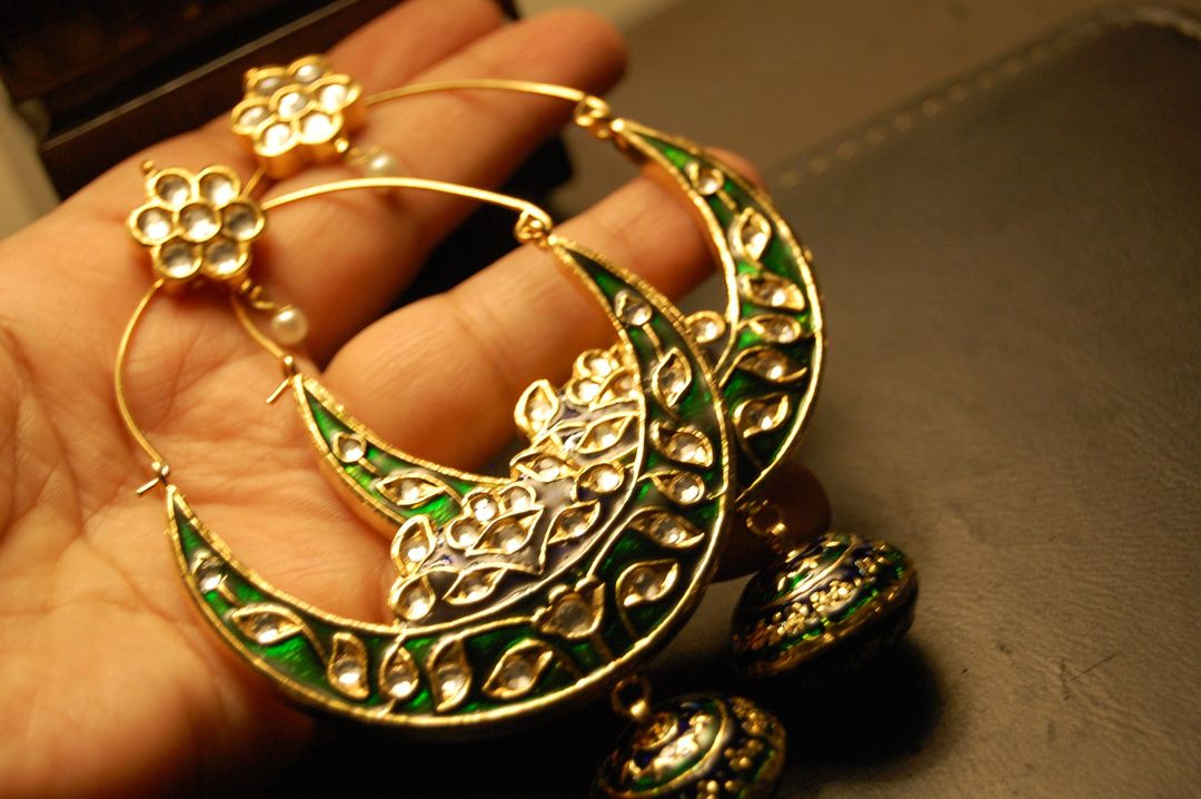 CHAAND BALAS IN CHAMPAGNE & GREEN