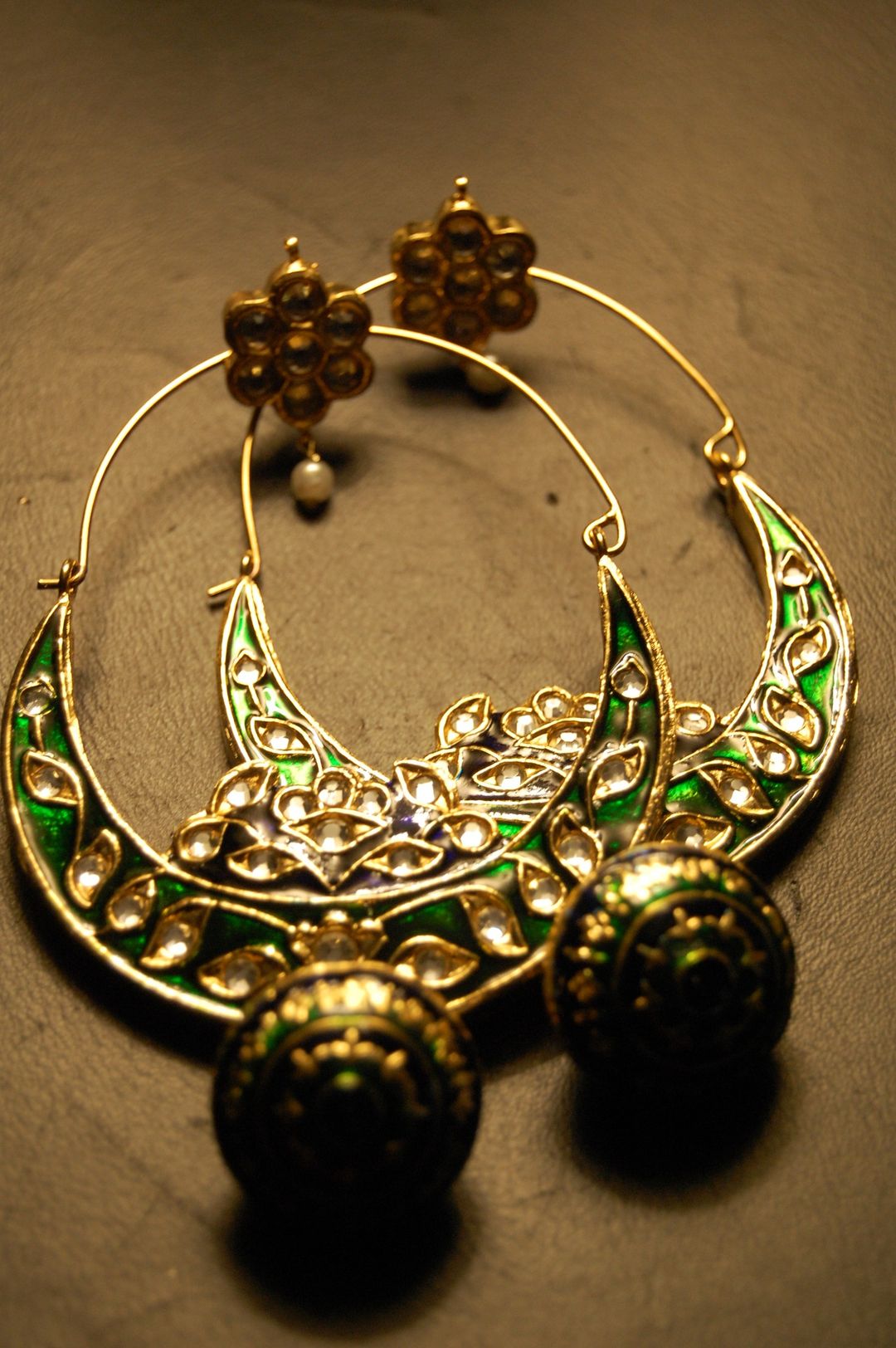 CHAAND BALAS IN CHAMPAGNE & GREEN