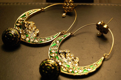 CHAAND BALAS IN CHAMPAGNE & GREEN