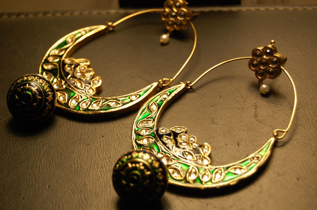 CHAAND BALAS IN CHAMPAGNE & GREEN