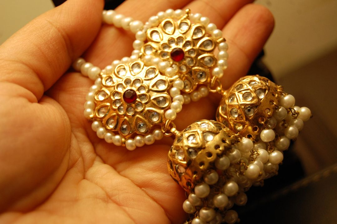 KUNDAN & RED STONE CHOKER SET WITH PEARLS