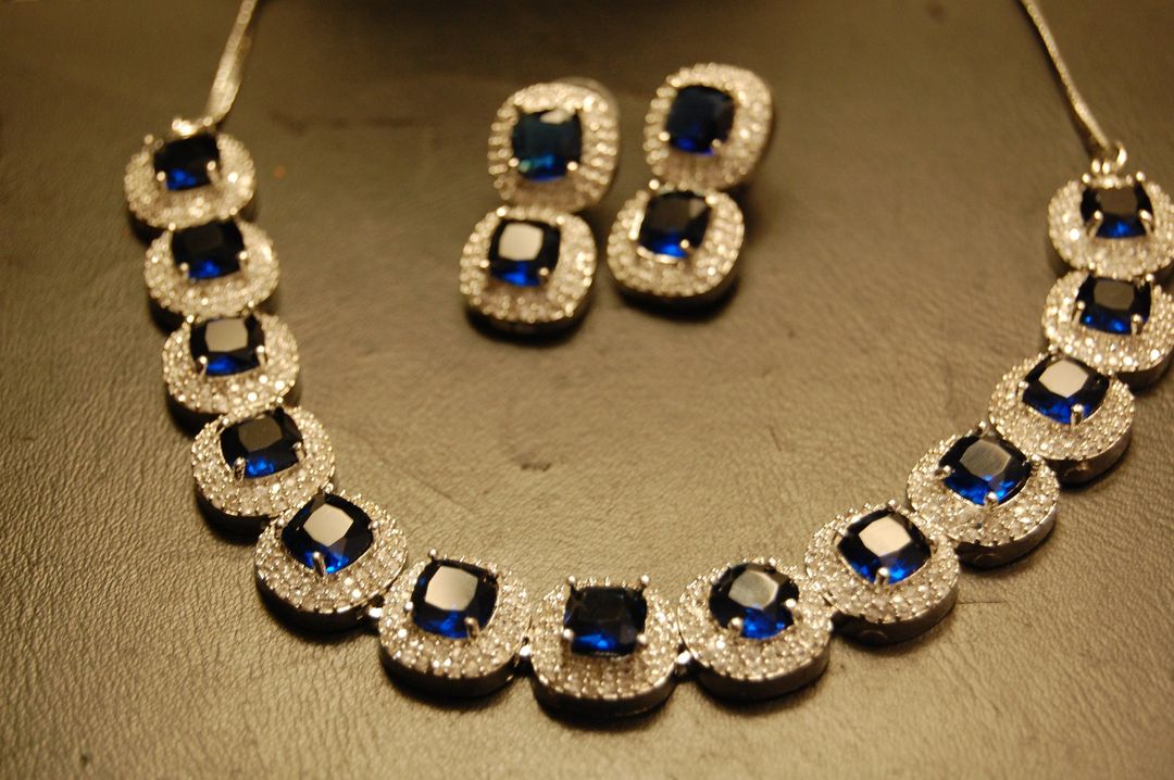 SAPPHIRE BLUE & ZIRCON NECKLACE SET
