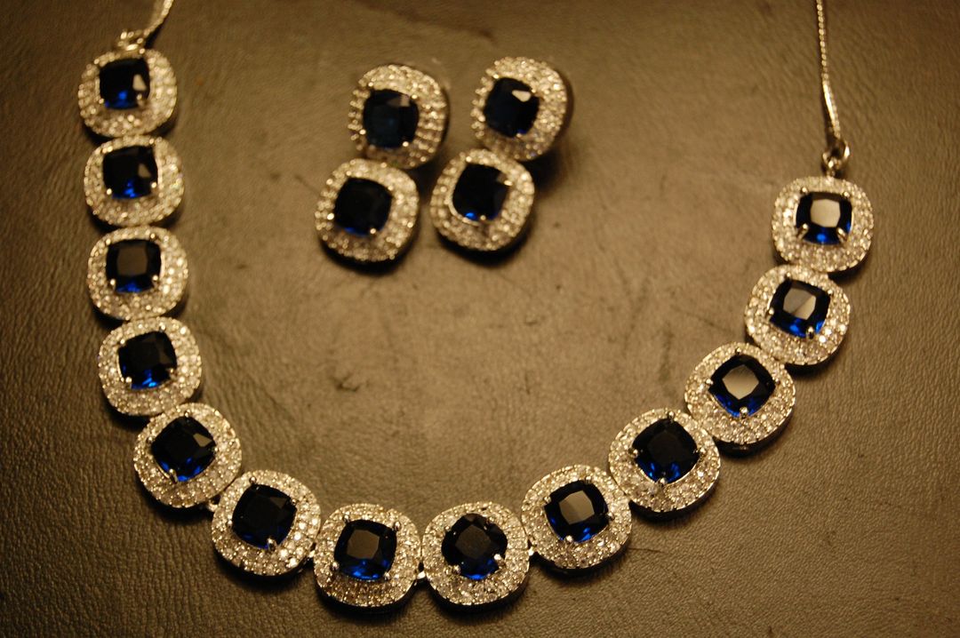 SAPPHIRE BLUE & ZIRCON NECKLACE SET