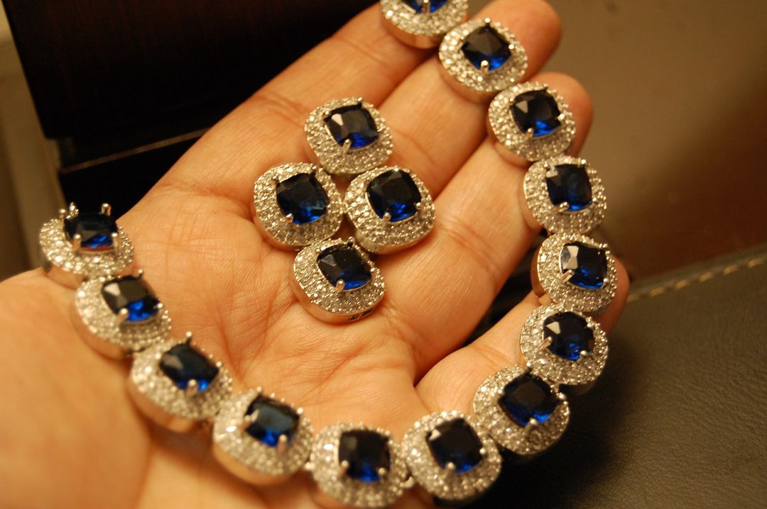 SAPPHIRE BLUE & ZIRCON NECKLACE SET