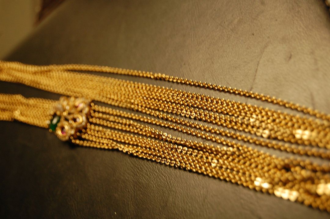 PEACOCK BROOCH CHAIN