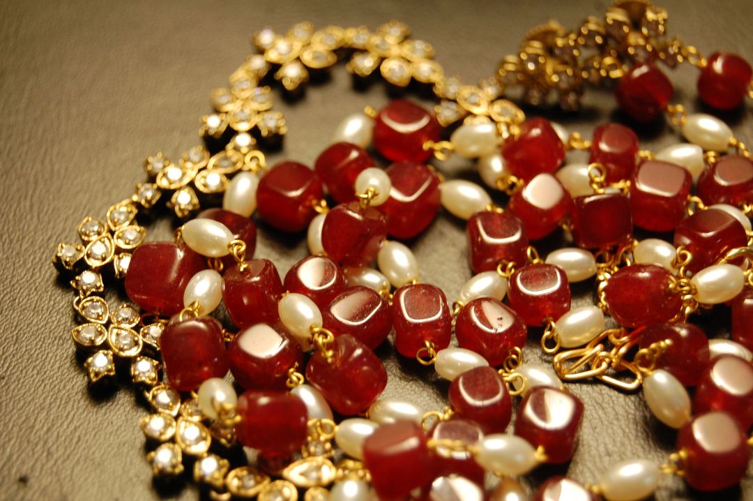 PEARL & RED MALA WITH ZIRCON STRING