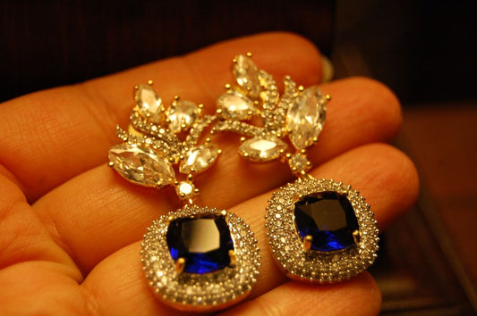 ZIRCON STONE EARRINGS