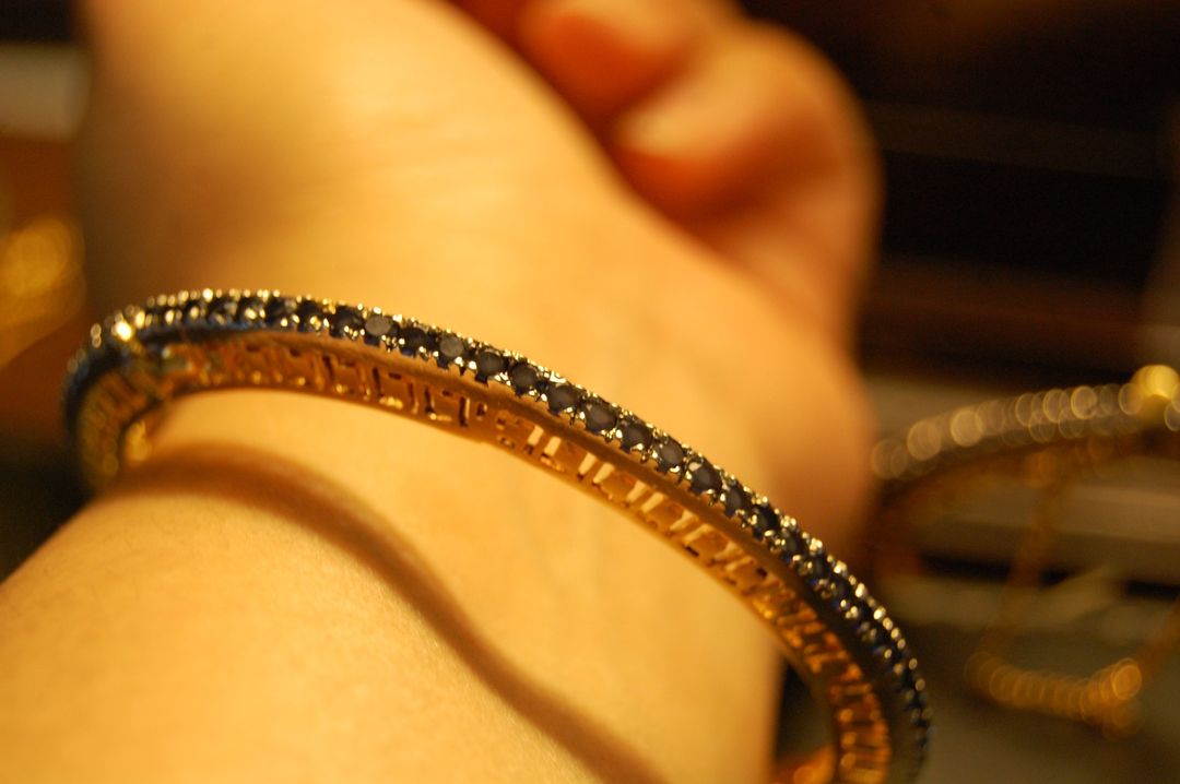 ELEGANT BLUE BANGLES