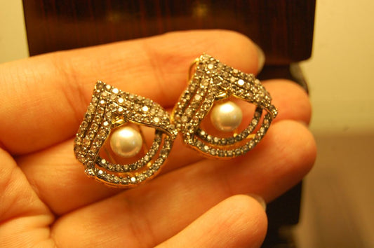 Earrings in zircon & pearls
