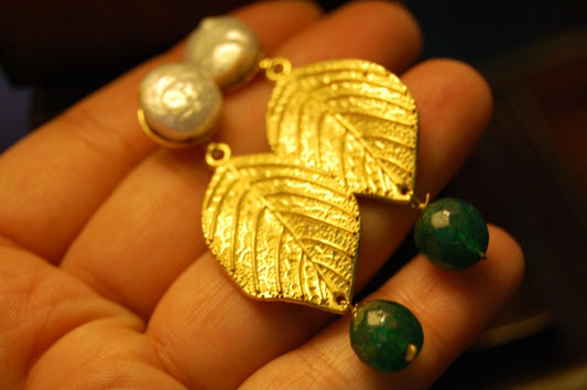GOLD LEAVES WITH MOTHER OF PEARL
