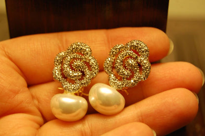 zircon earrings with pearls