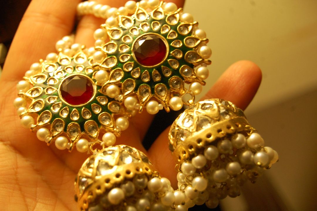 GREEN & RED MEENA & KUNDAN JHUMKAS