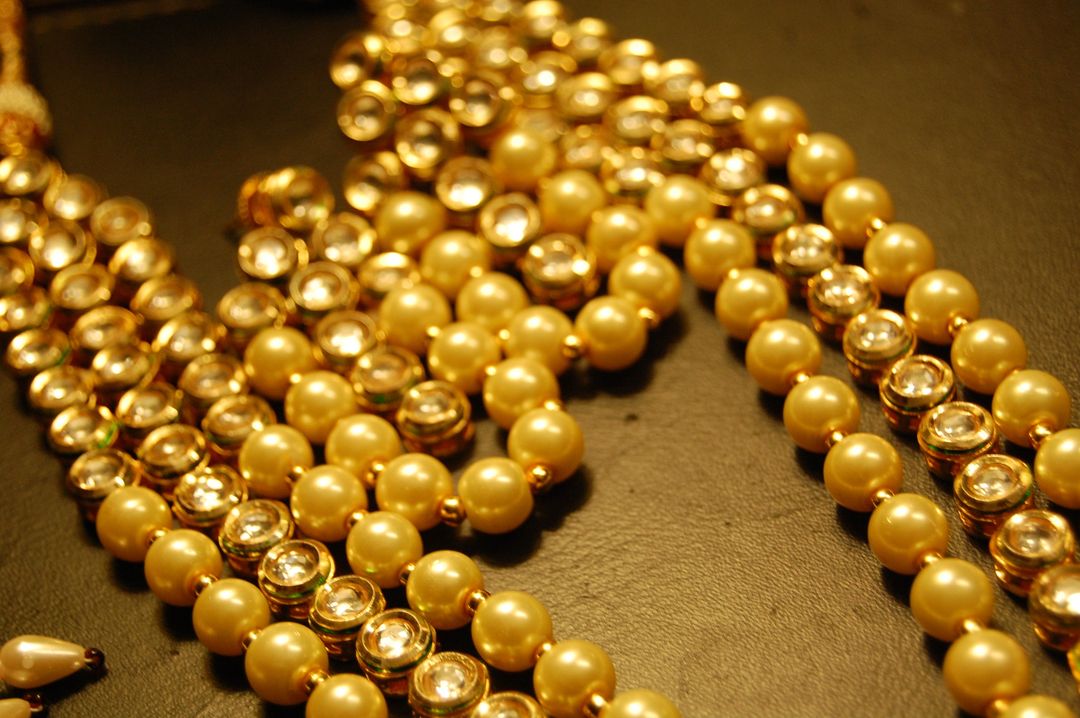 KUNDAN & PEARLS MALA & EARRINGS SET