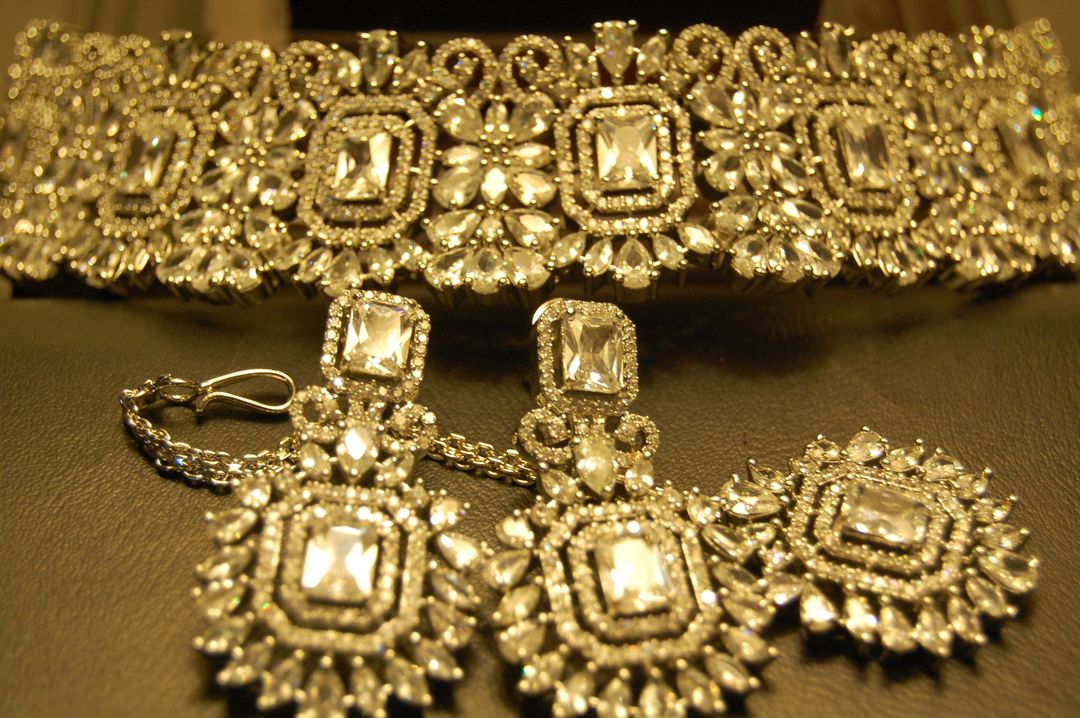 ZIRCON CHOKER SET