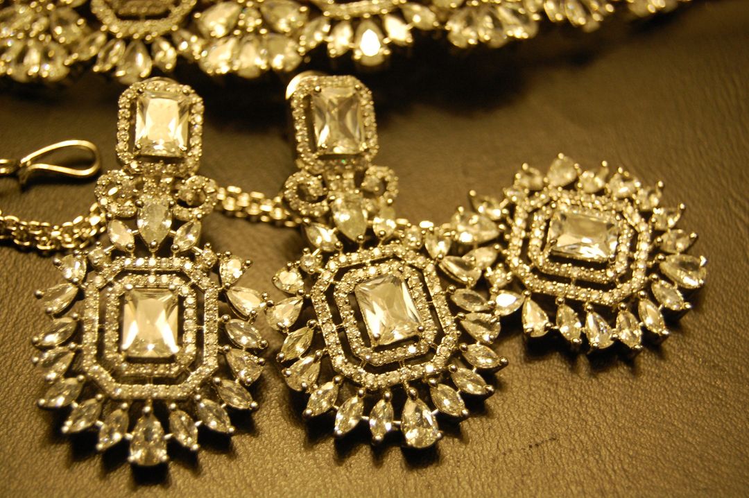 ZIRCON CHOKER SET