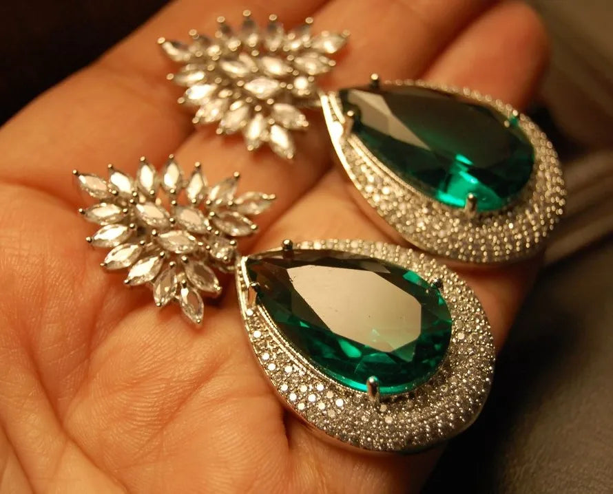 GREEN ZIRCON EARRINGS