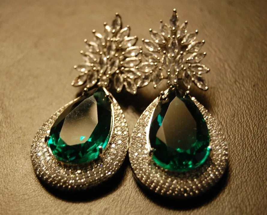 GREEN ZIRCON EARRINGS