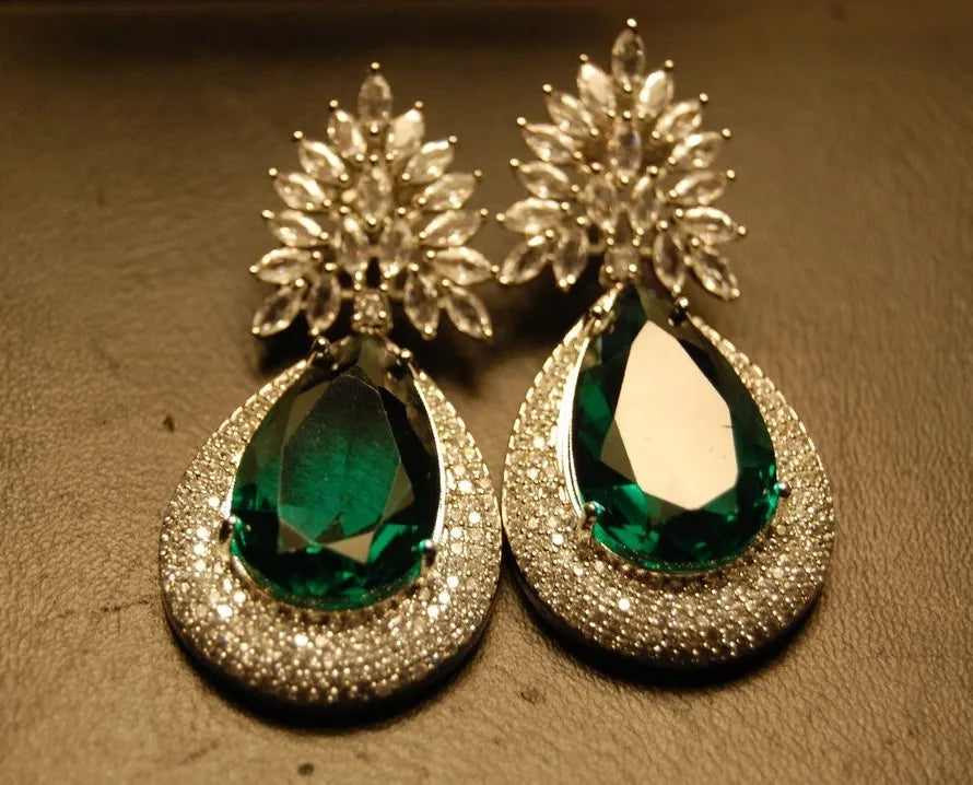 GREEN ZIRCON EARRINGS