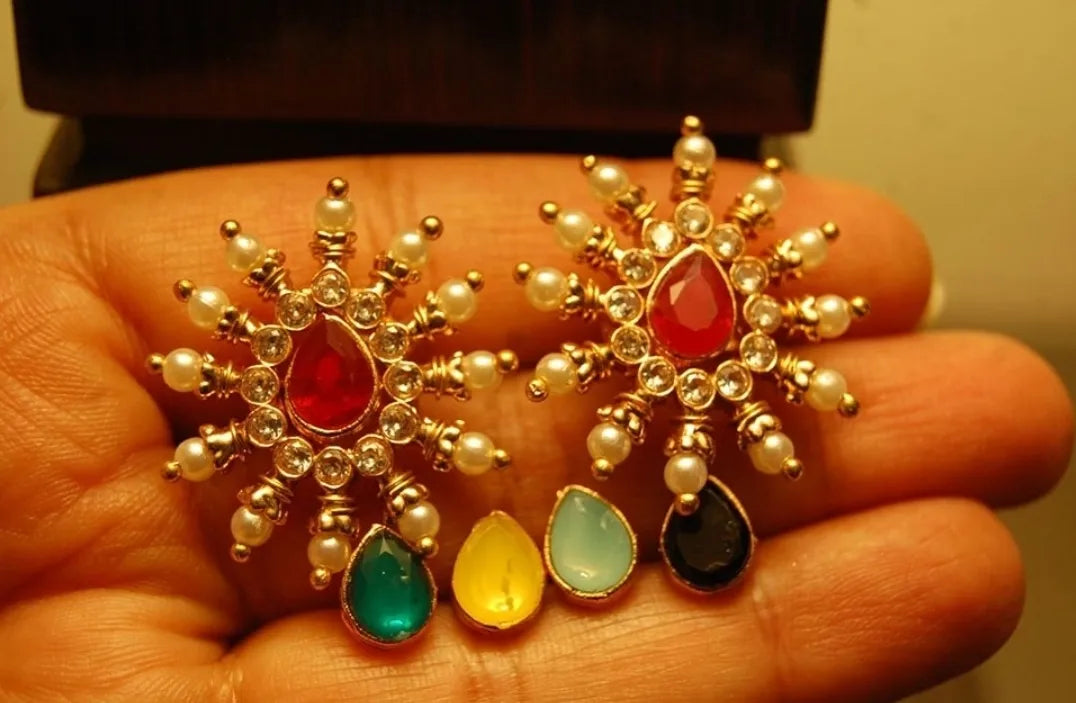 CHANGEABLE EARRINGS